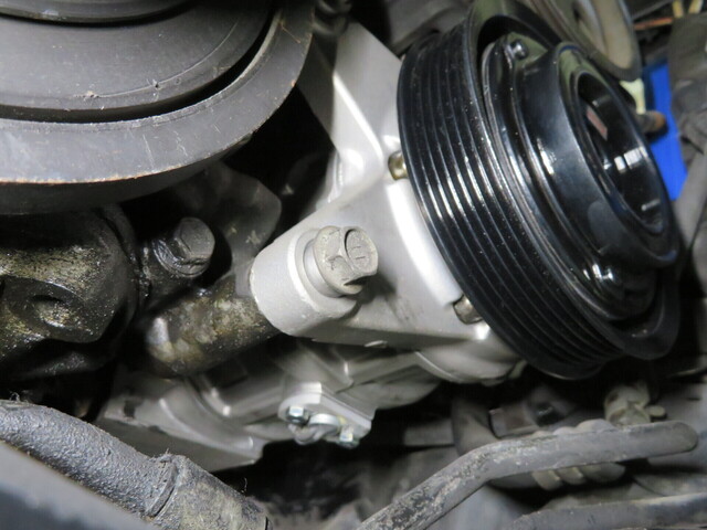 エアコンユニット交換・クラウン(JZS130G) (7).JPG