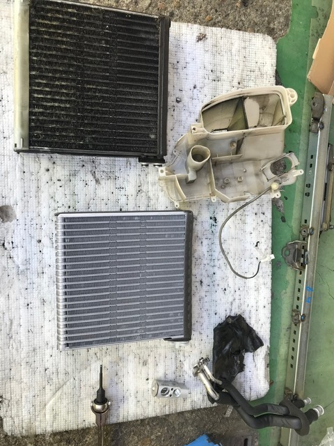 エアコン分解洗浄　アルファード　DAA-ATH10W　 (6).jpg