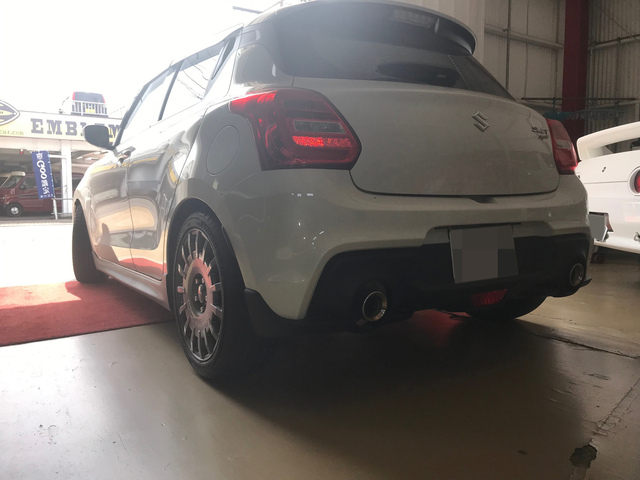 マットフラップ取付　スイフト　4BA-ZC33S (6).jpg