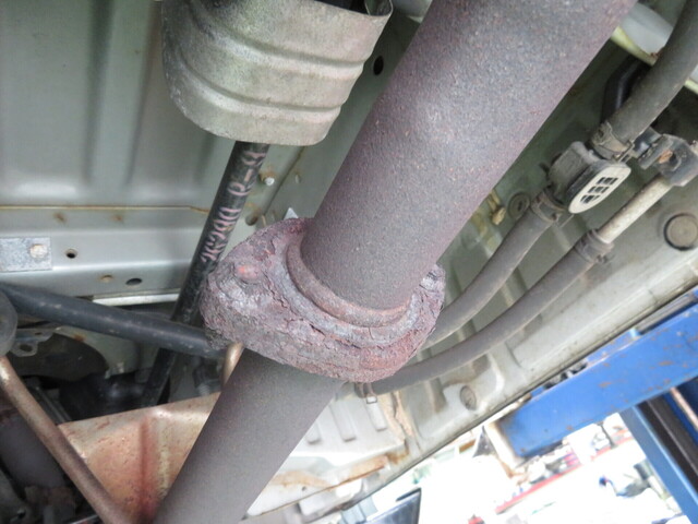 排ガス装置_ハイエース(KG-LH178V)_3.JPG