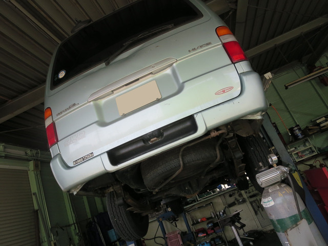 排気ガス低減装置_ハイエース(KG-LH178V)_1.JPG