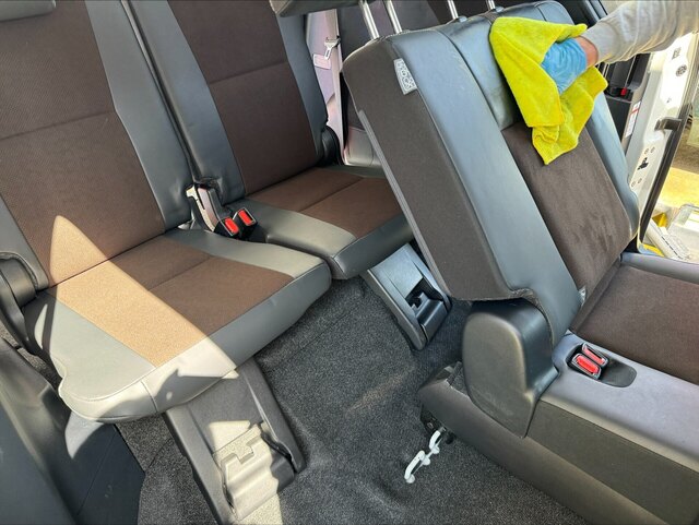 車内クリーニング　シエンタ　6AA-NHP170G (10).jpg