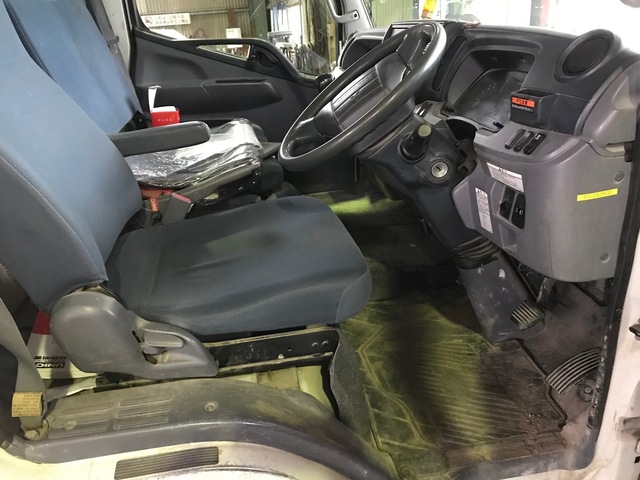 ３ｔキャンター　車内クリーニング　 (11).jpg